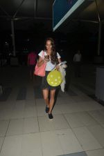 Lisa Haydon snapped at the airport on 30th Sept 2015